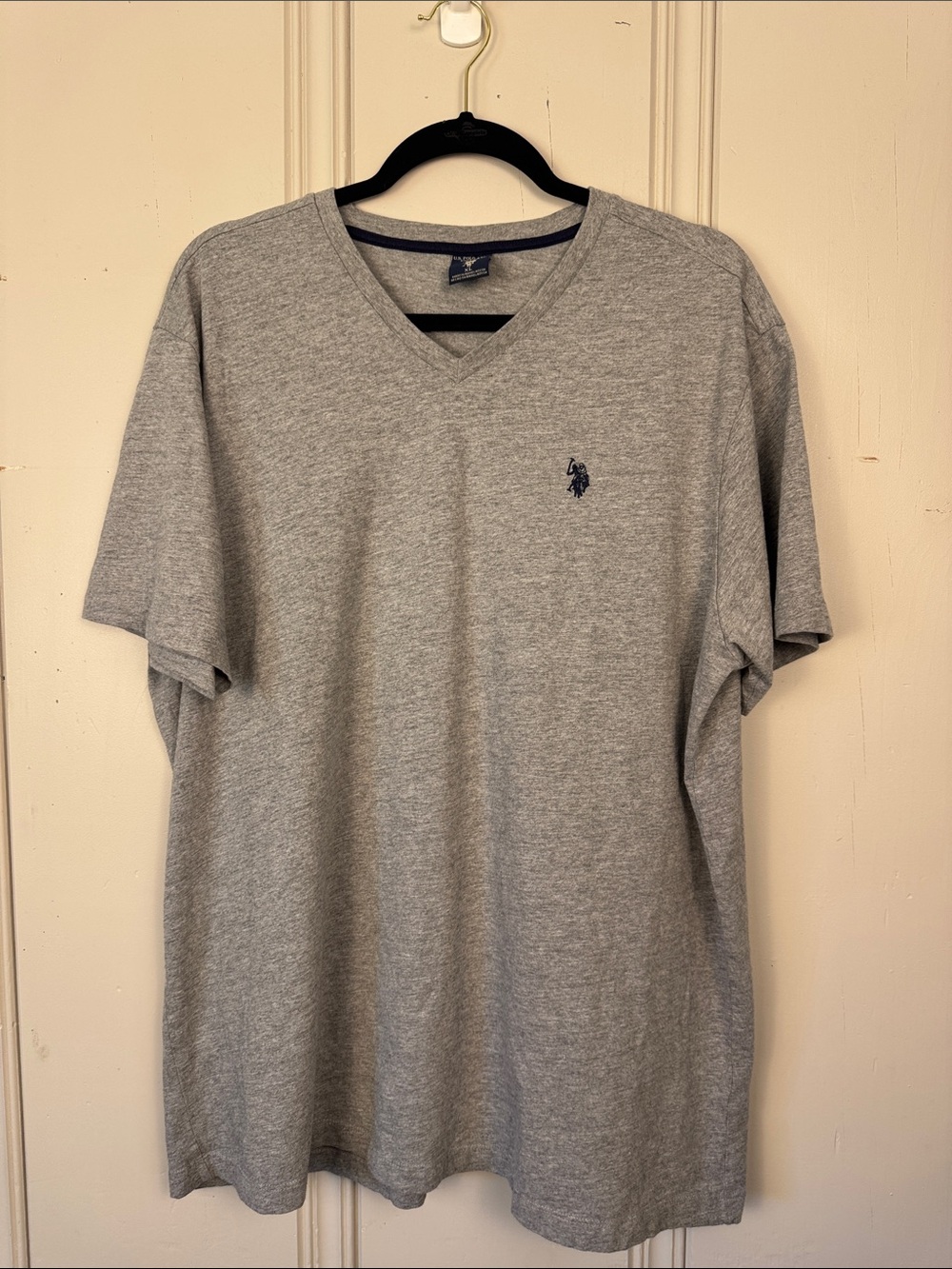 U S Polo Assn Gray V Neck T Shirt Mens XL Short Sleeve Embroidered Logo Tee
